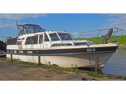 Broom 37 Continental