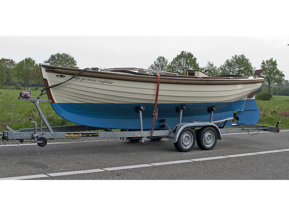 Groen Veghter Sloep 700