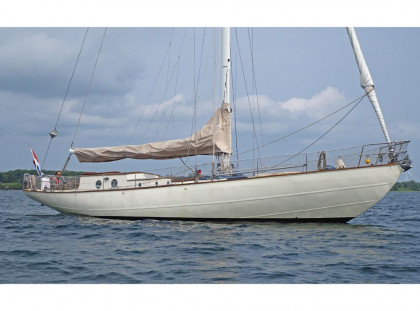 W.R. Murdoch Classic Sloop 55