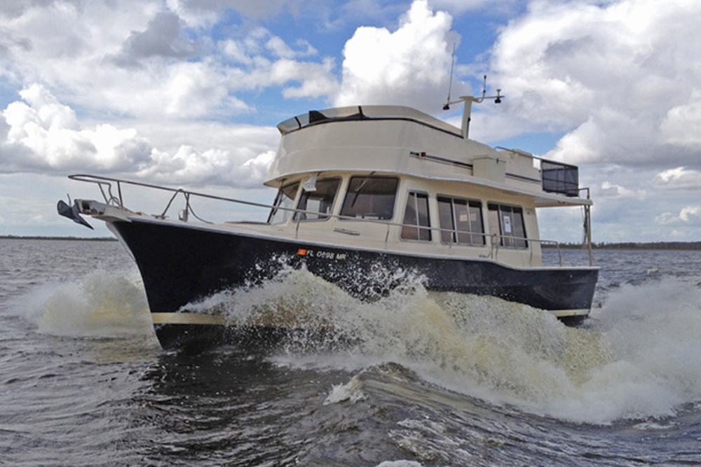 Mainship 400 Trawler